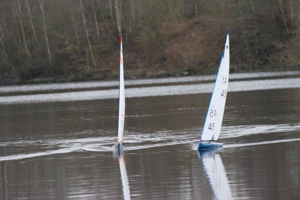 Two IOMs racing close together